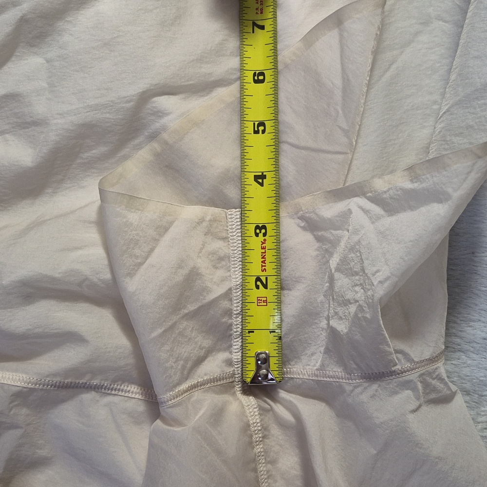 Lululemon Step Out High Rise Shorts NWT - Picture 10 of 12